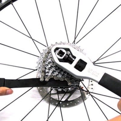 demonte-cassette- remplacer cassette vtt électrique